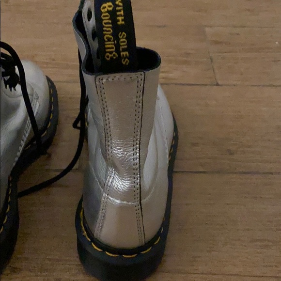 Dr Martens Boots - Picture 2 of 3